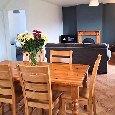 Dingle Harbour Cottages 3 Bed Sleeps 7 By Trident Holiday Homes Extérieur photo